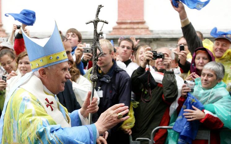 Benedikt XVI. mit Pilgern in Mariazell