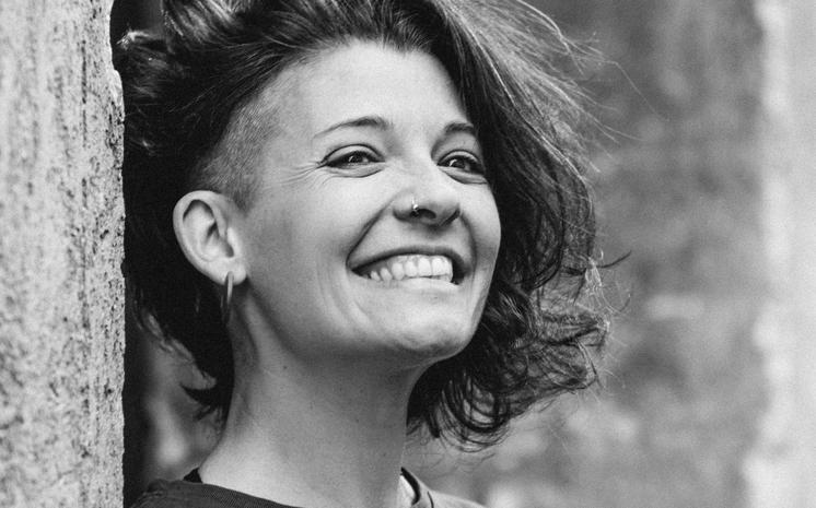 "Wir dürfen nicht vergessen, dass wir leibliche Wesen sind", sagt Eva Karel. (Fotocredit: Karin Hackl)